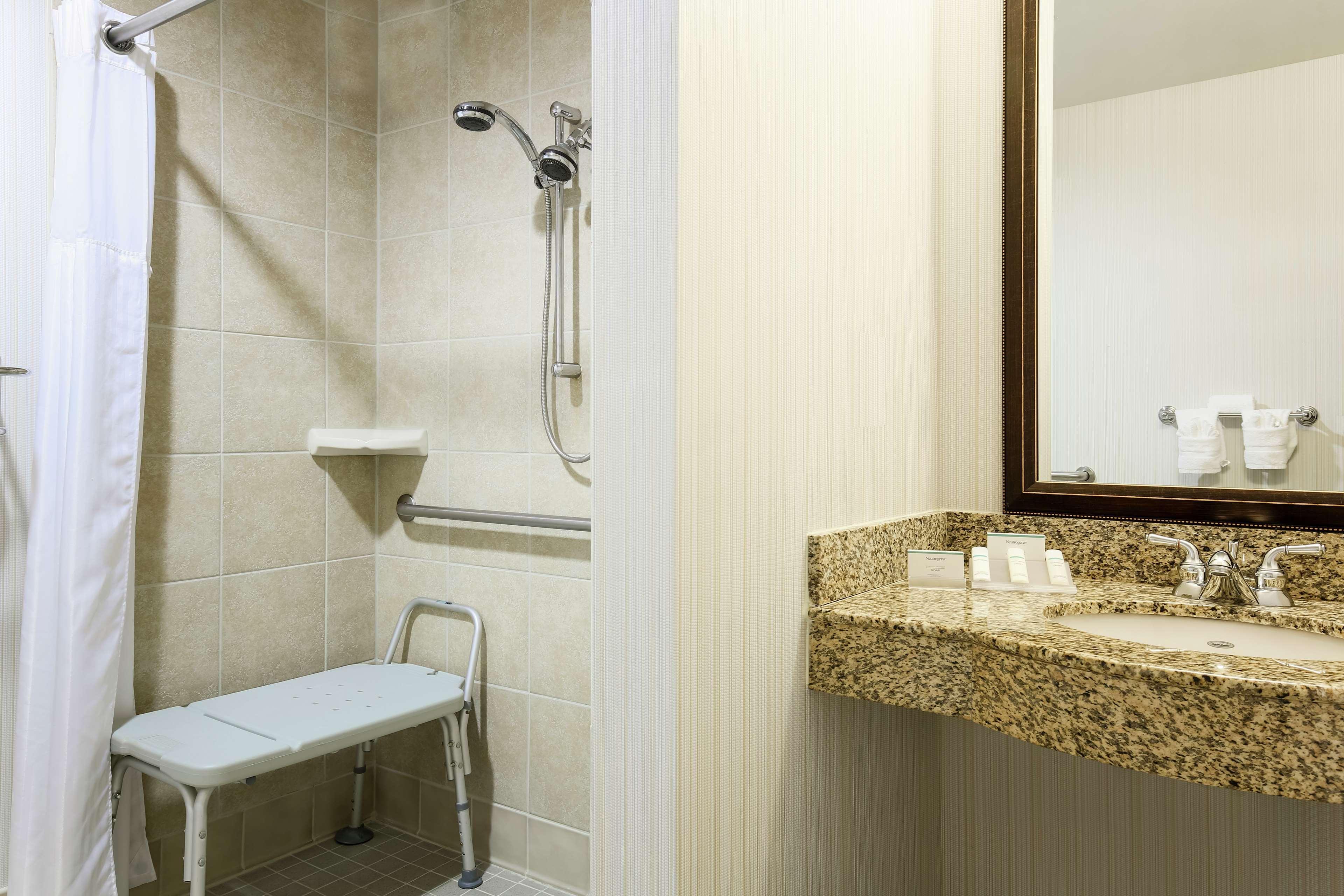 Hilton Garden Inn Dallas Lewisville Buitenkant foto