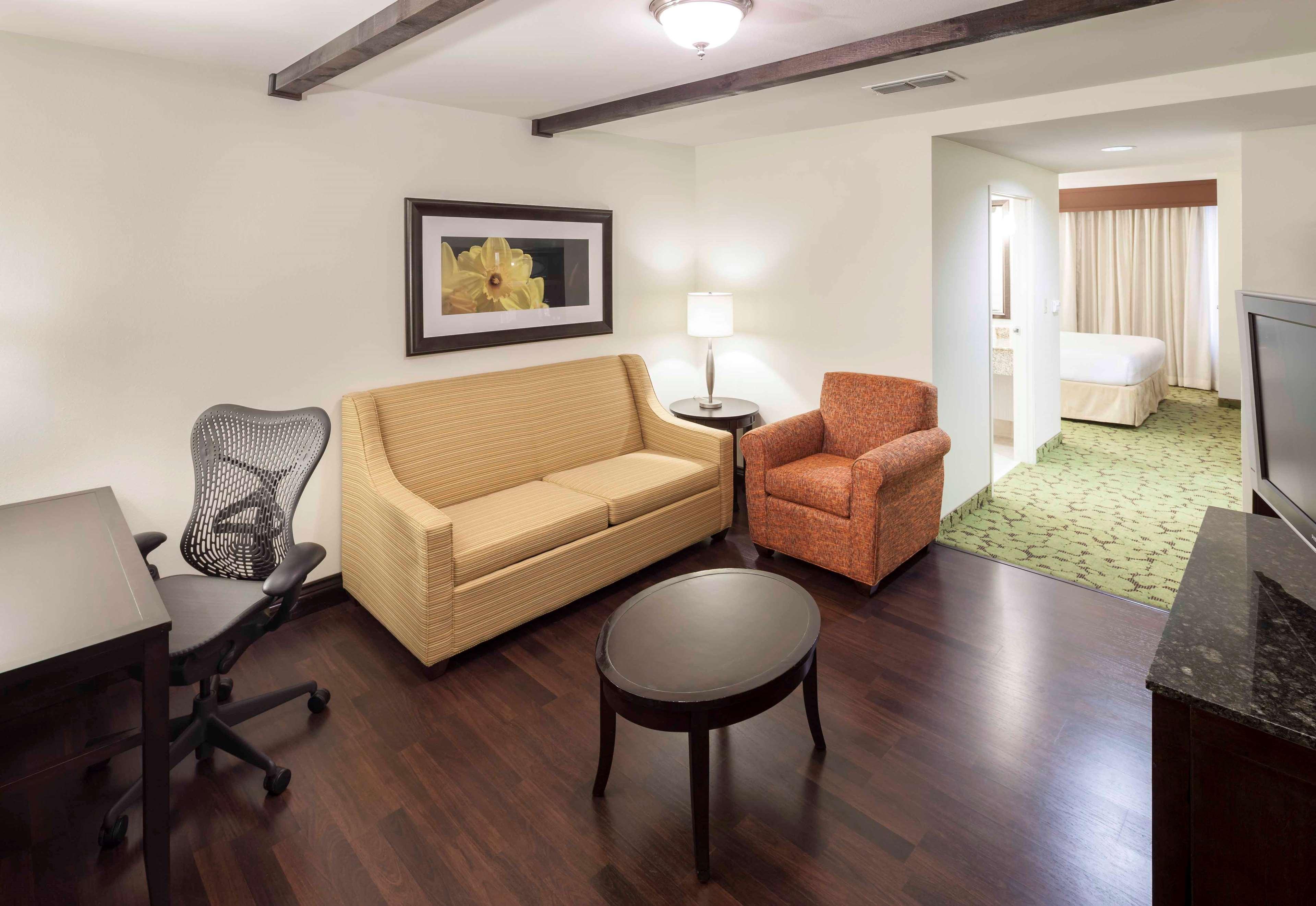 Hilton Garden Inn Dallas Lewisville Buitenkant foto