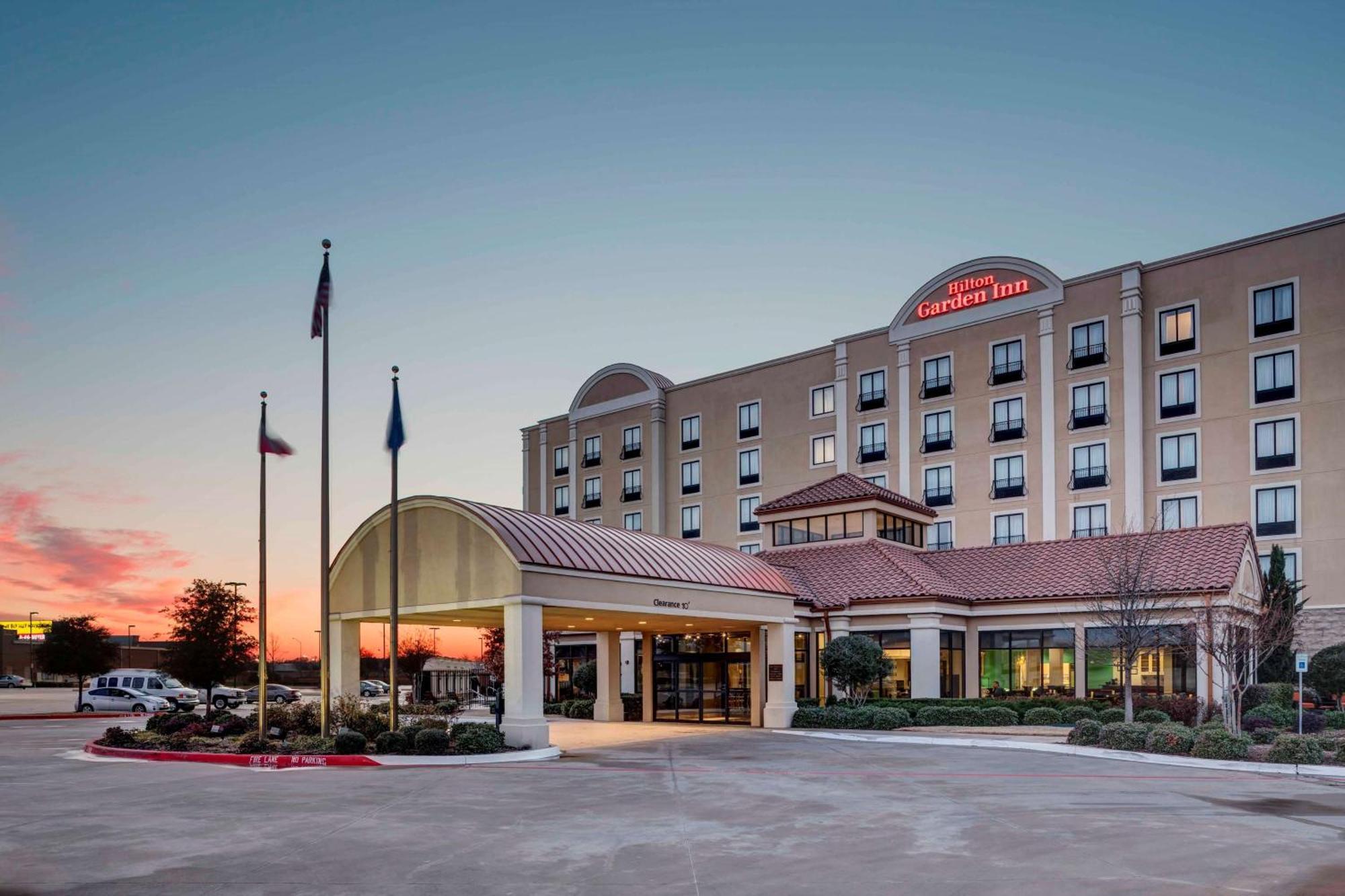 Hilton Garden Inn Dallas Lewisville Buitenkant foto